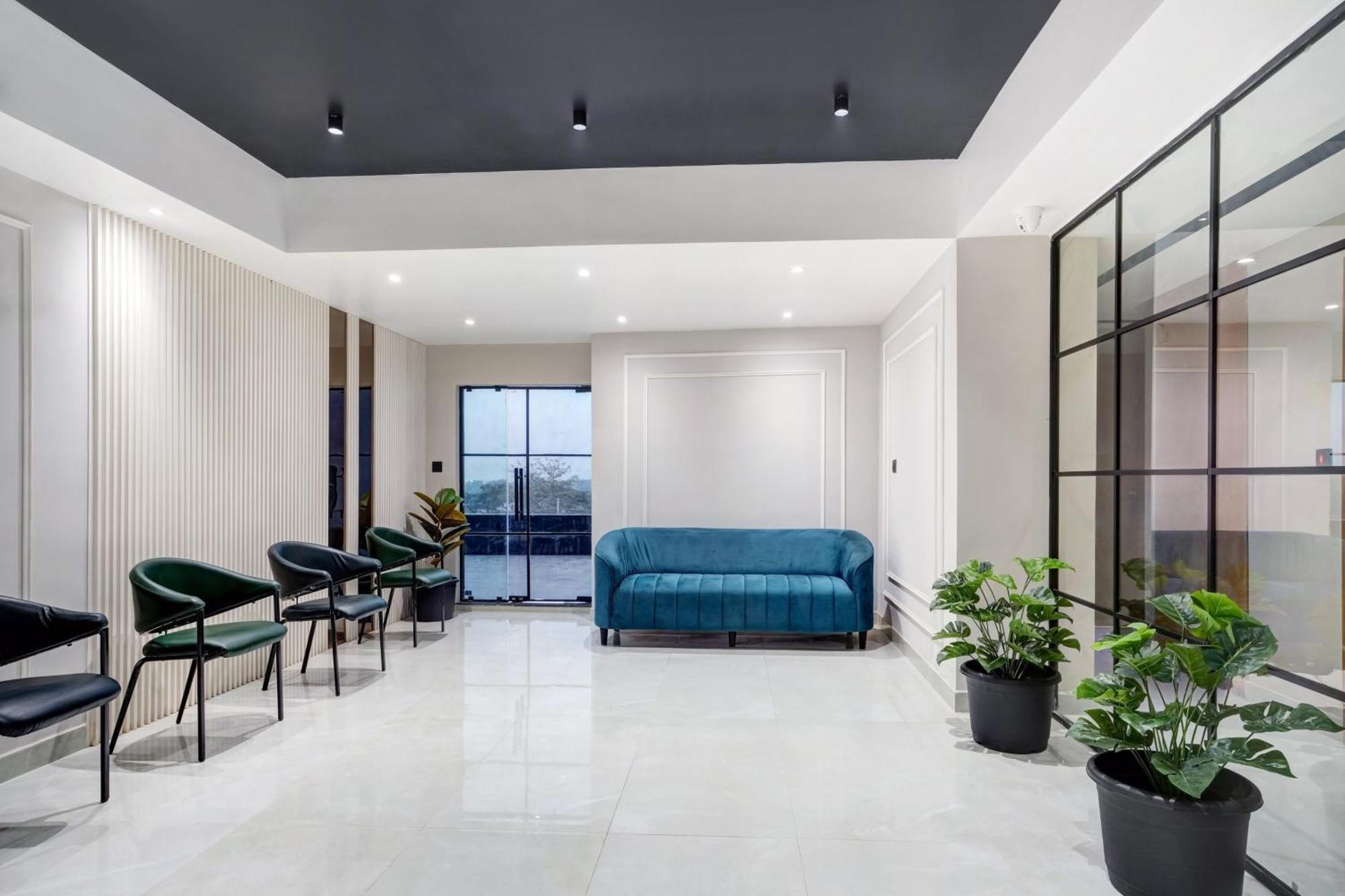 Townhouse Oak Sarusajai Stadium Dispur Luaran gambar