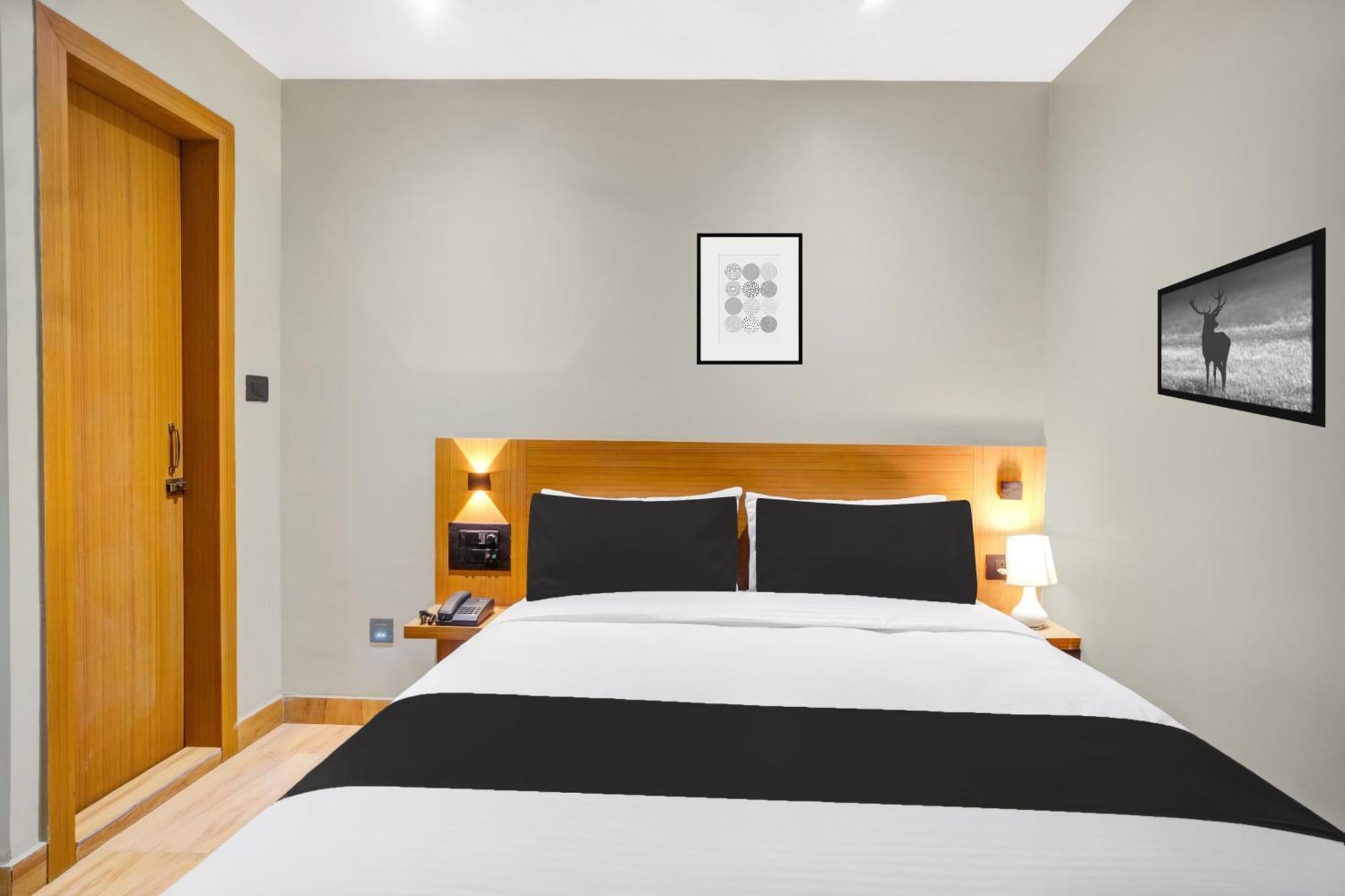 Townhouse Oak Sarusajai Stadium Dispur Luaran gambar